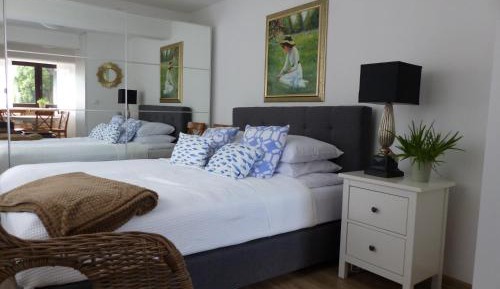 Apartment with Garden View