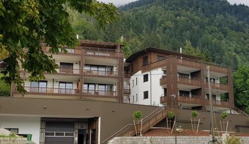 Apartment with Lake View