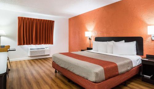 King Room - Non-Smoking