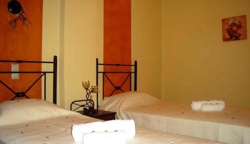 Studio (2 Adults) - Thaleia