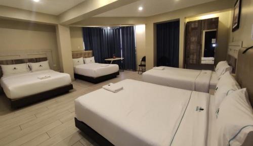 Deluxe Quadruple Room