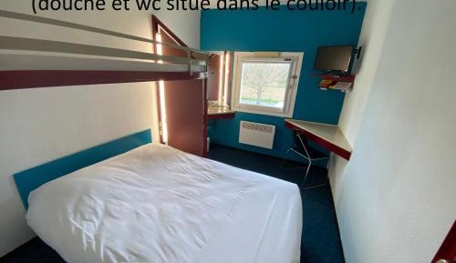 Standard Double Room with Shared Bathroom