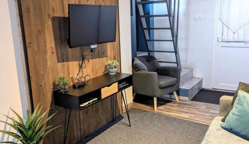 Apartment with Shower