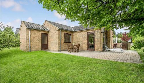 Three-Bedroom Holiday Home 