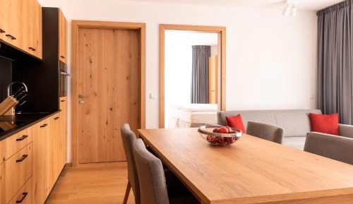 Deluxe Two-Bedroom Apartment with Balcony or Terrace