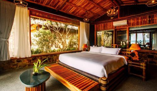 Villa Bayfront Ong Lang 3 Bedrooms