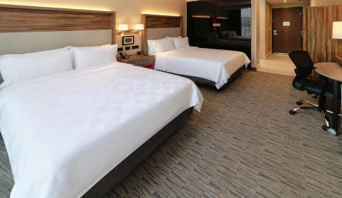 Standard Queen Room with Two Queen Beds and Balcony