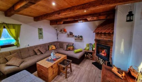 Three-Bedroom Holiday Home with Swimming Pool