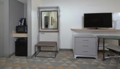 King Room - Hearing Accessible