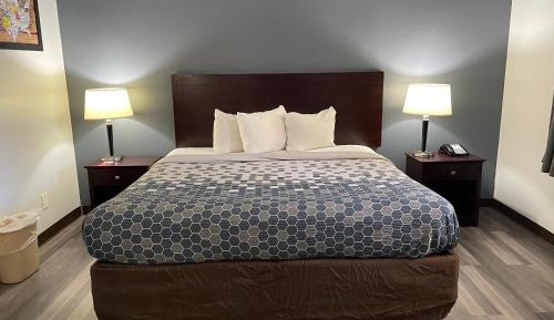 King Room - Non-Smoking