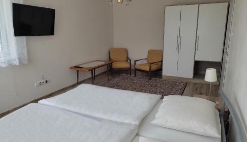 Apartment with Garden View