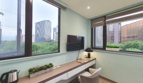 Suite with City View