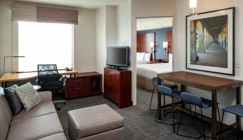 1 Bedroom Suite, 2 Queen, Sofa bed