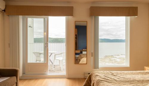 Queen Room with Sea View