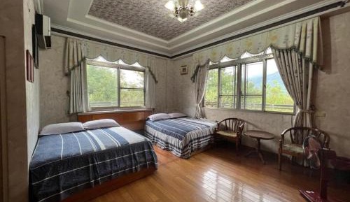 Quadruple Room with Mountain View