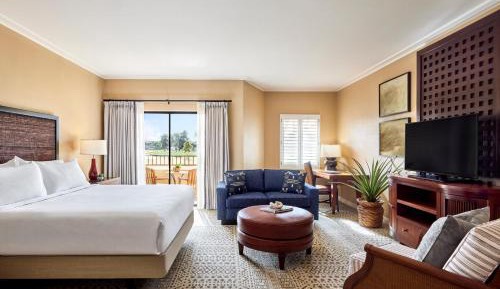 Deluxe Room - 1 King Bed