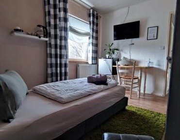 Single Room with Shared Bathroom