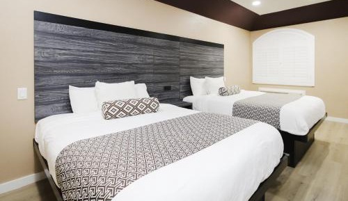 Queen Room with Two Queen Beds - Smoking
