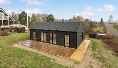 Three-Bedroom Holiday Home 