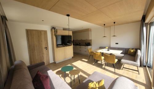 Apartment with Garden View