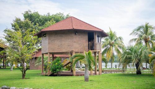 Deluxe Triple Room with Sea View