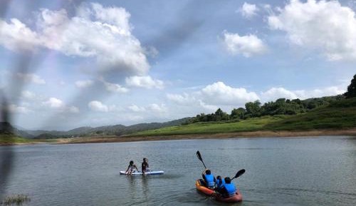 Double or Twin Room with Lake View