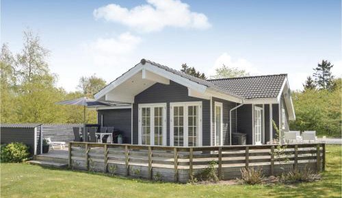 Three-Bedroom Holiday Home 