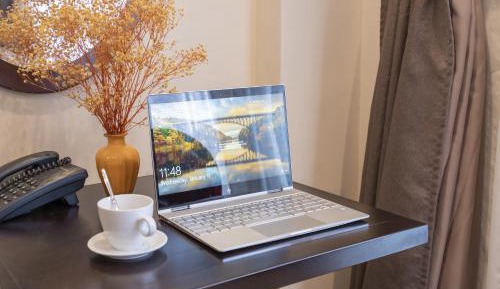 Deluxe Double or Twin Room with City View