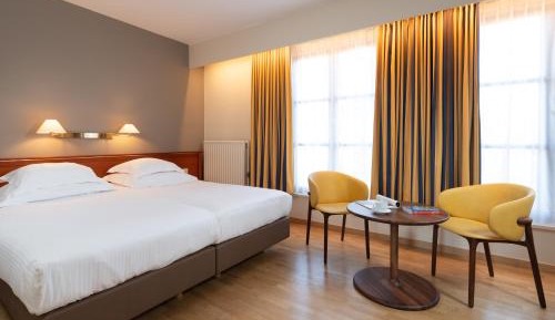 Superior Double or Twin Room with Canal View