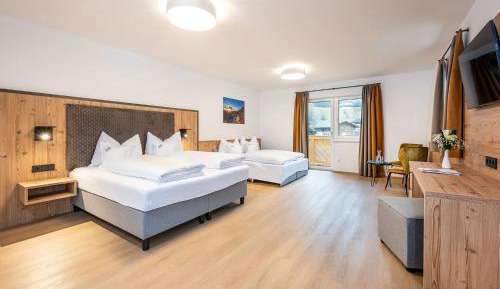 Deluxe Quadruple Room