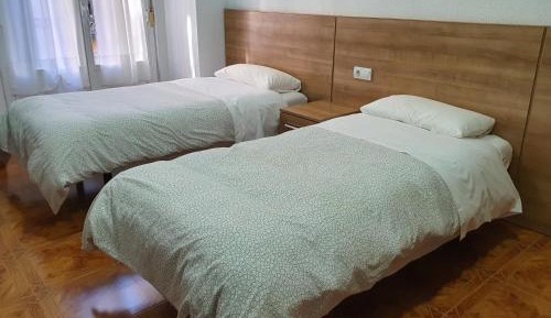 Twin Room with Private Bathroom