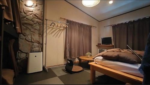 Triple Room with Shared Toilet