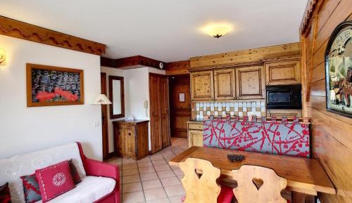 Apartment (6 Adults)