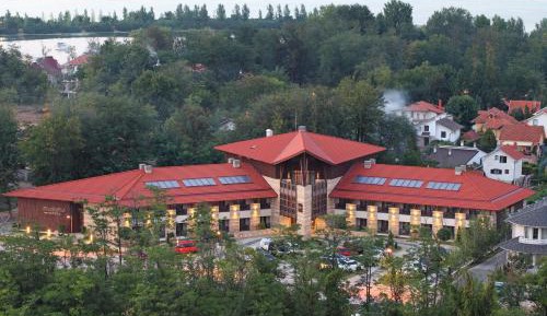 Comfort Family Room with Terrace