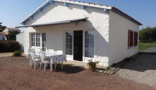 Holiday Home (5 Adults)