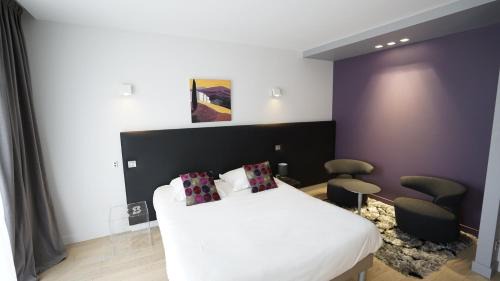 Deluxe Single Room with Balcony
