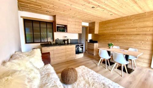 Apartment (4 Adults)