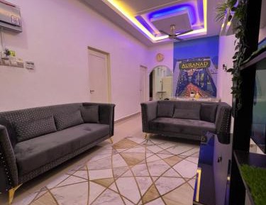 Entire House with Three Bedroom 