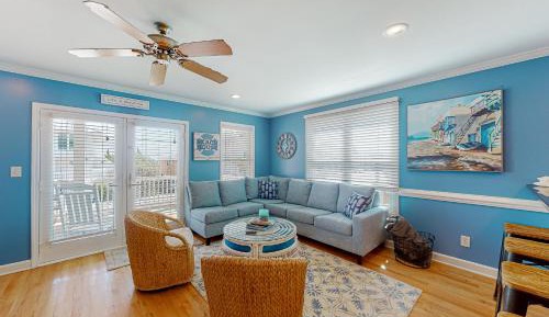 Five Bedroom Holiday Home