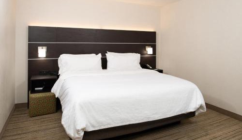Standard King Room with Extra Space