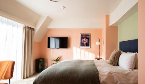 Deluxe Studio Apartment - High Floor