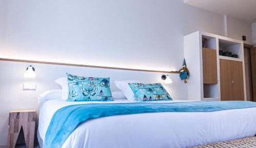 Double or Twin Room with Terrace