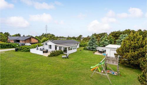 Four-Bedroom Holiday Home