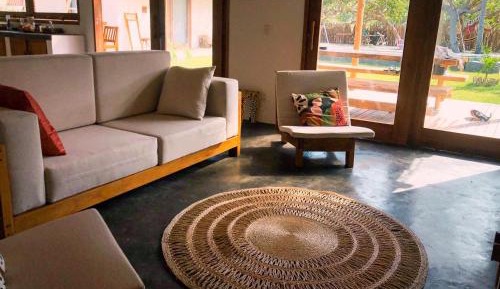 King Suite with Pool View