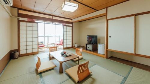 Japanese-Style Room