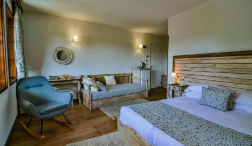 Deluxe Double Room with Bath