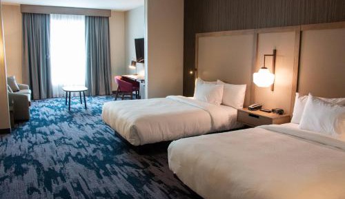 Suite, 2 Queen, Sofa bed