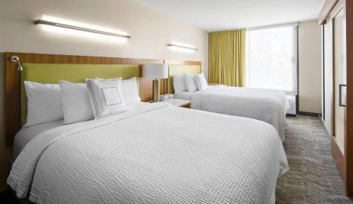 Queen Studio with Sofa Bed - Hearing Accessible