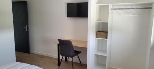 Twin Room with Private Bathroom