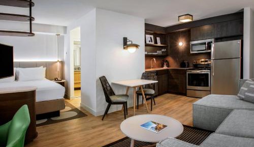 Studio Suite, King, Sofa bed, Corner room